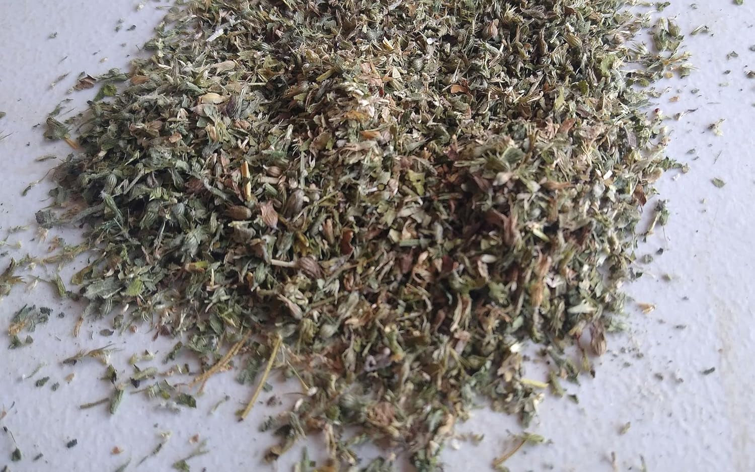 Catnip (4 Oz Coarse Cut) Fresh Premium Canadian Catnip, for Cats & Kittens, Interactive Cat-Nip Play Treats